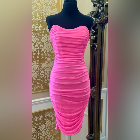 Haute Monde Dresses & Skirts - Haute Monde Neon Pink Ruched Strapless Mini Dress New no Tag